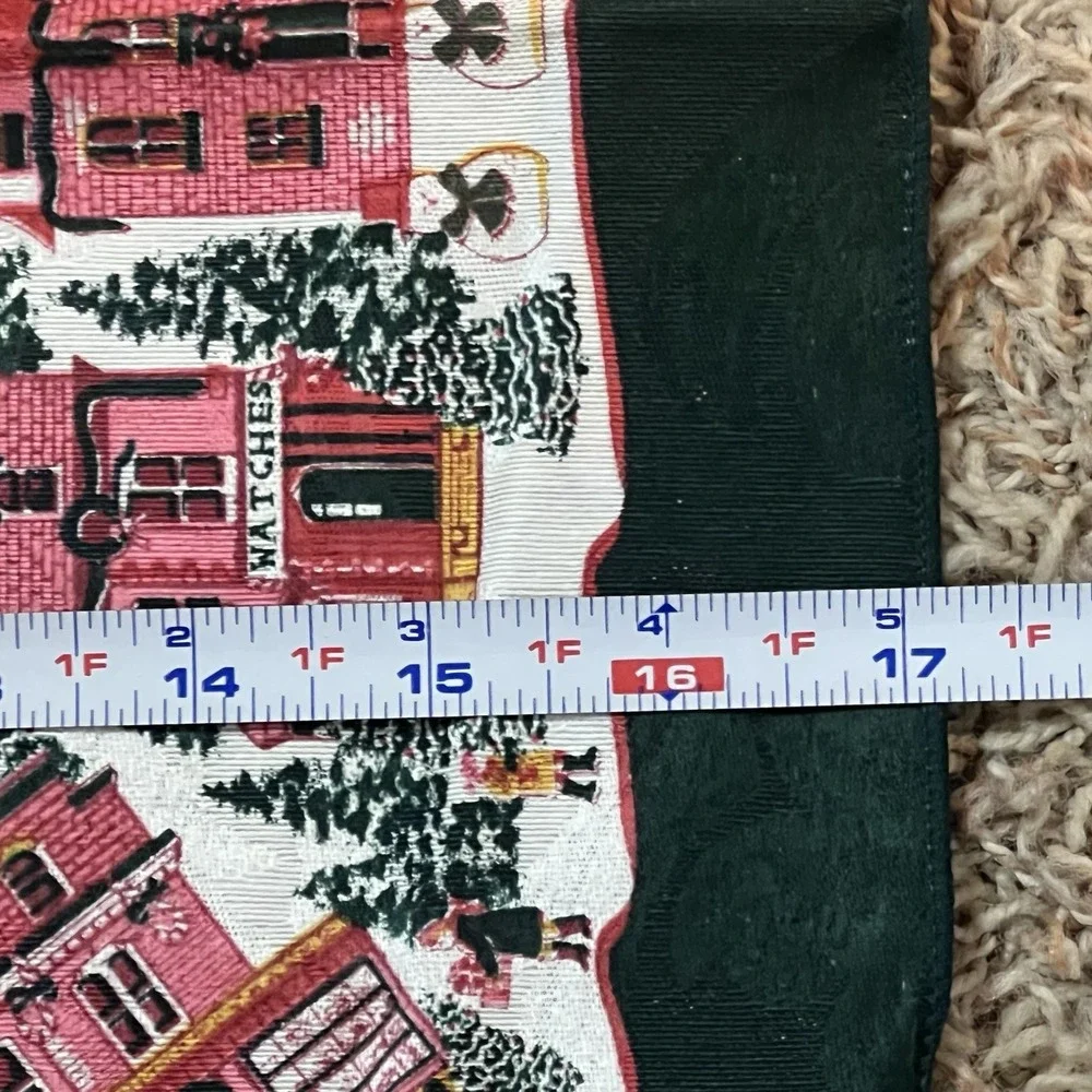 Christmas Table Scarf Napkin Village Theme Backdrop For Centerpiece Vintage‎ 17